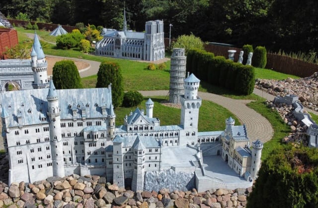 Kaszubski Park Miniatur, Park Gigantów, Kaszubski Gracik